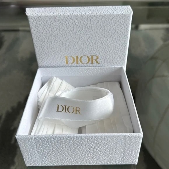 Christian Dior Pearl D-Vinity Cascading Cuff Bracelet - Picture 12 of 13